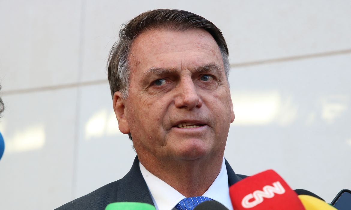 Bolsonaro e mais 11 são indiciados em inquérito das jóias